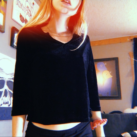 VELVET CHAIN NECK BLOUSE 3/4 SLEEVE MEDIUM BLACK - Picture 2 of 4